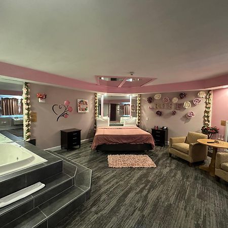 Inn of the Dove: Romantic Luxury Suites with Jacuzzi & Fireplace Harrisburg Exterior photo