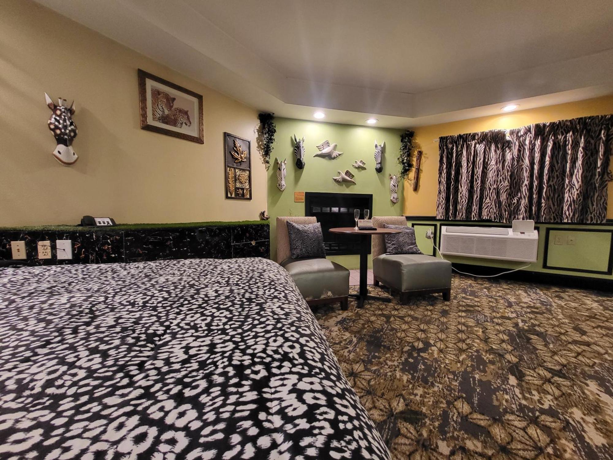 Inn of the Dove: Romantic Luxury Suites with Jacuzzi & Fireplace Harrisburg Exterior photo