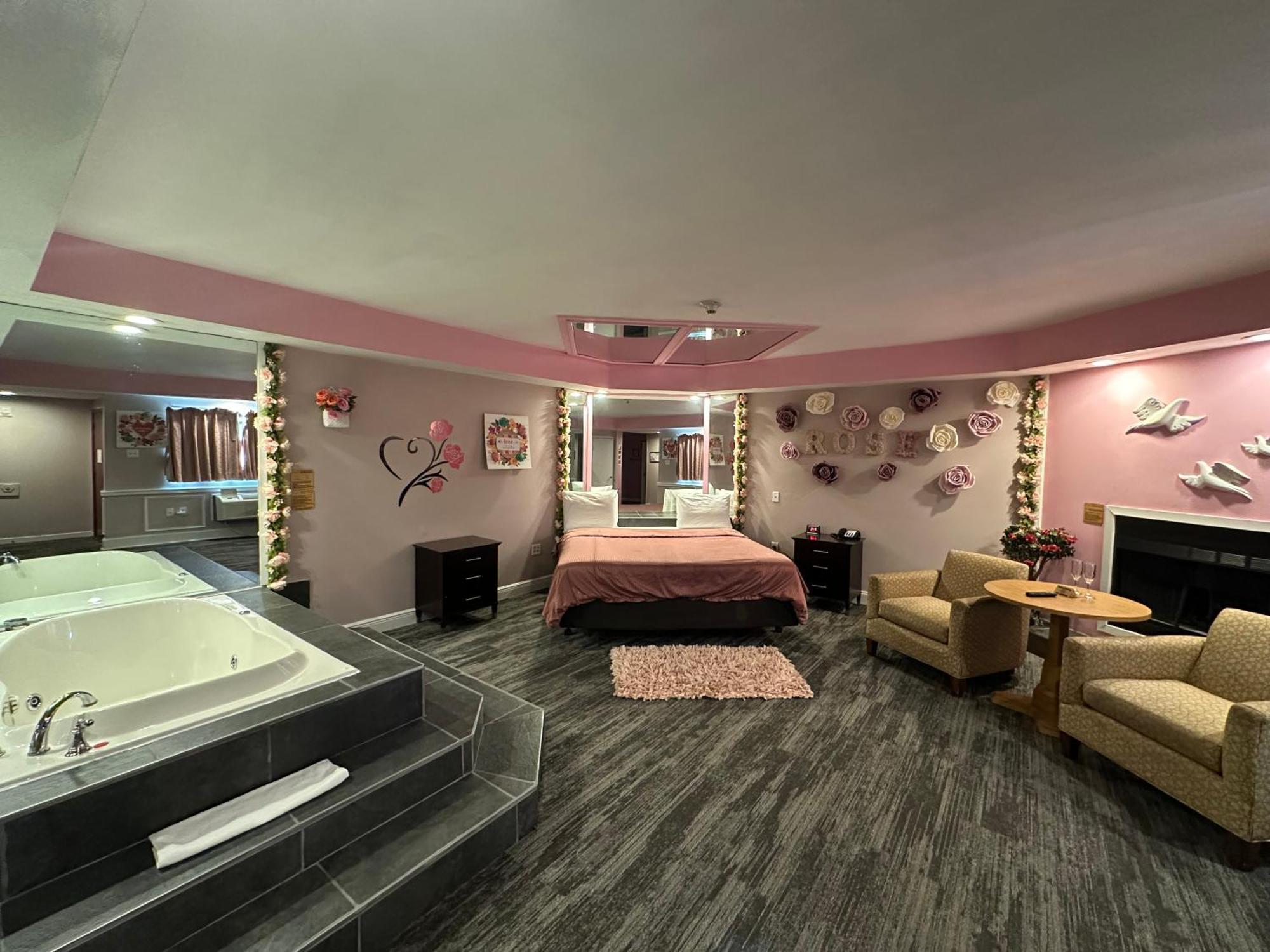 Inn of the Dove: Romantic Luxury Suites with Jacuzzi & Fireplace Harrisburg Exterior photo
